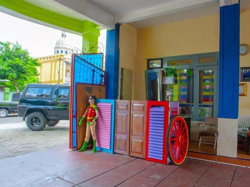 SPOT ON 2815 Hotel Damai Cilacap Exterior foto
