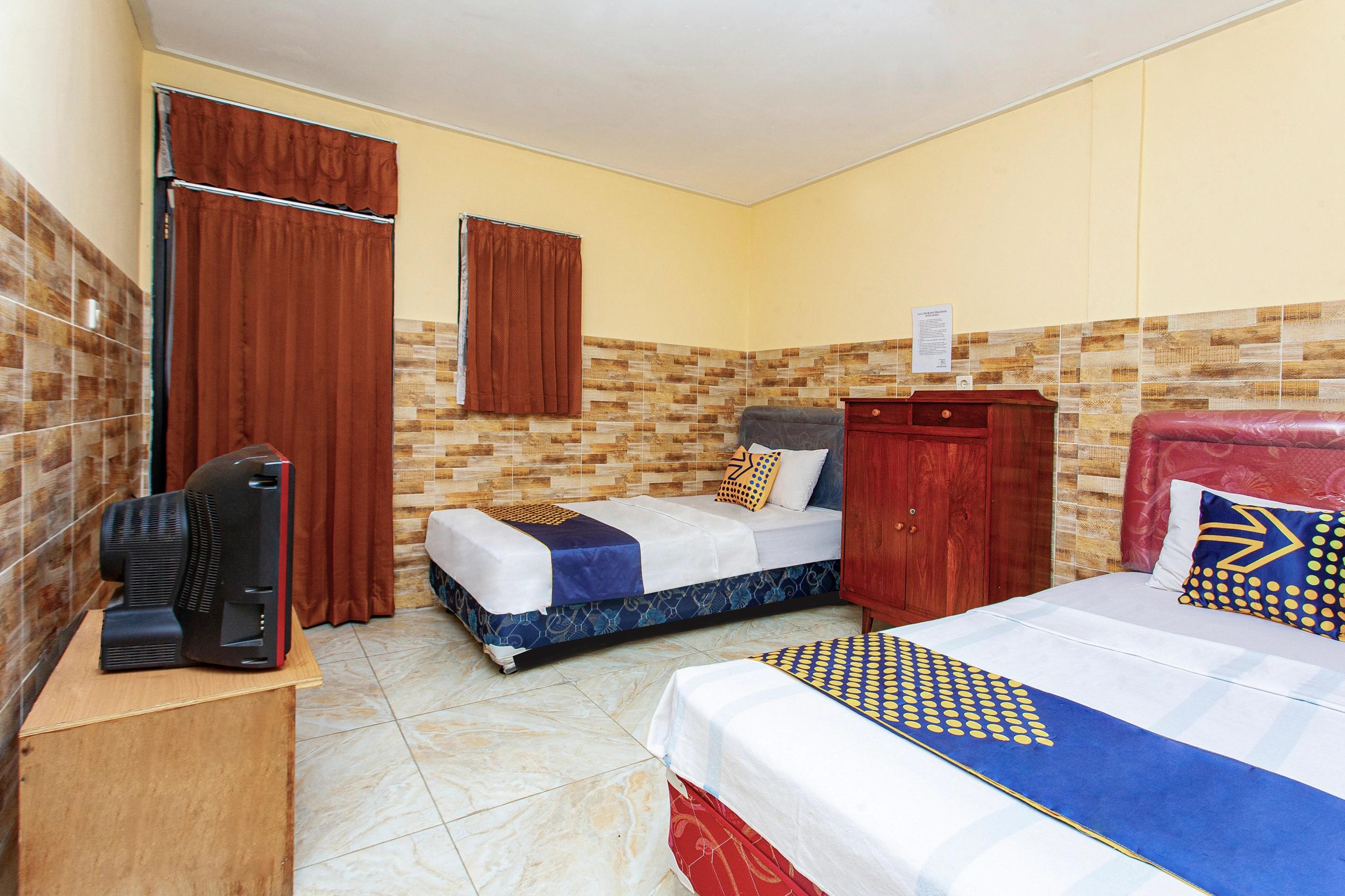 SPOT ON 2815 Hotel Damai Cilacap Exterior foto