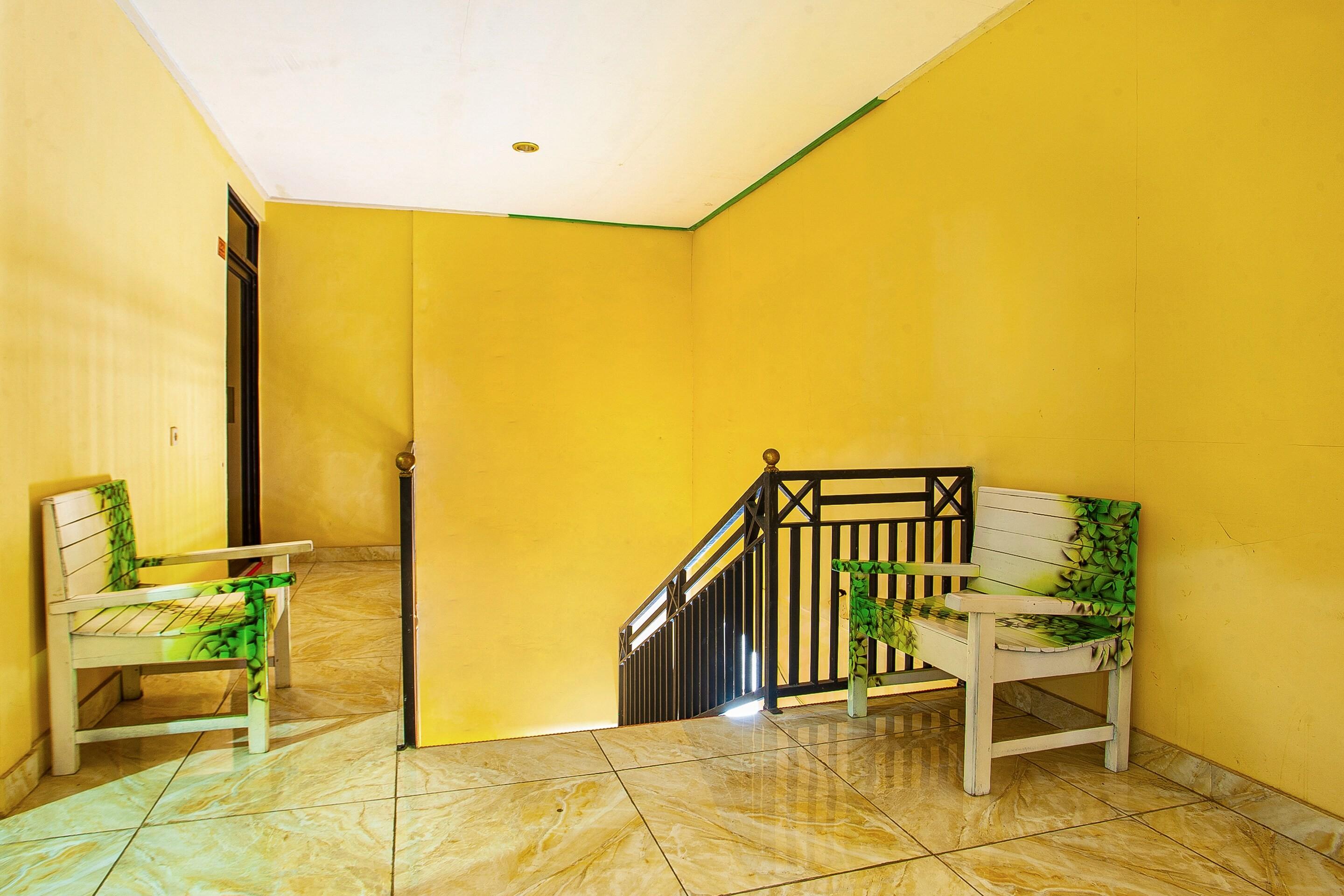 SPOT ON 2815 Hotel Damai Cilacap Exterior foto