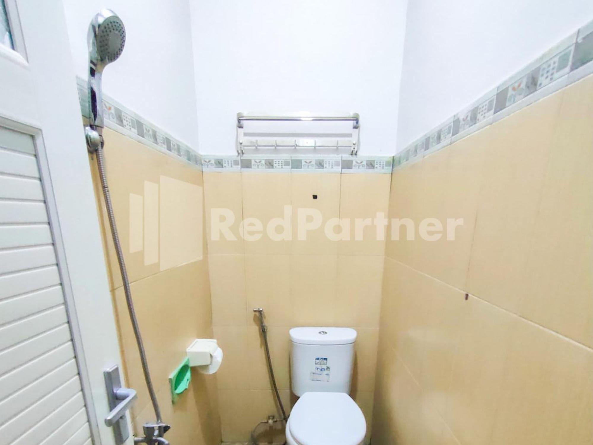 SPOT ON 2815 Hotel Damai Cilacap Exterior foto