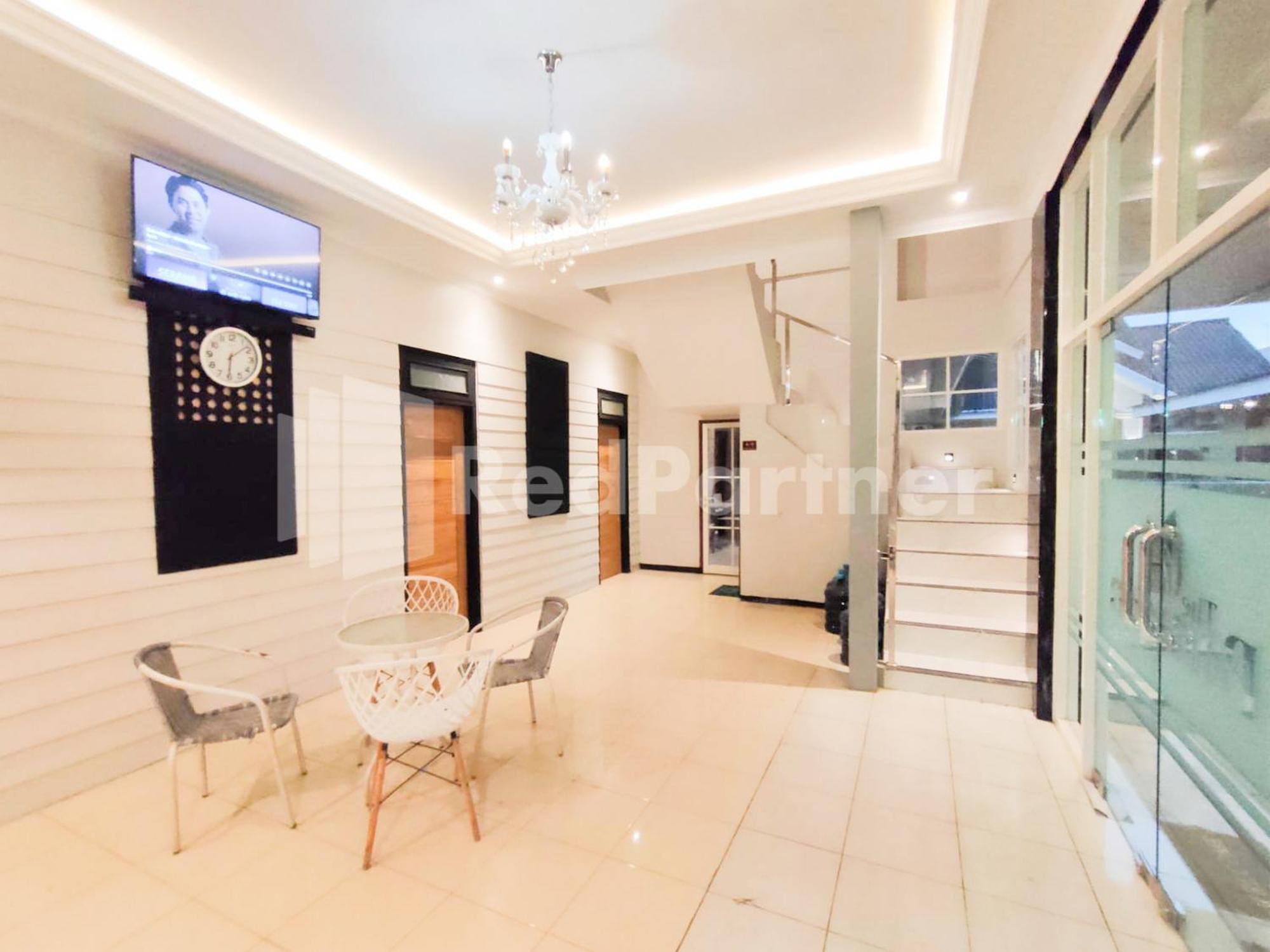 SPOT ON 2815 Hotel Damai Cilacap Exterior foto